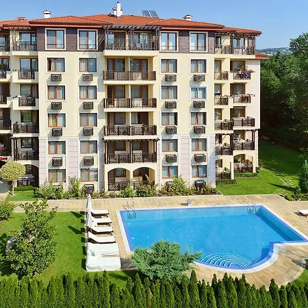Maxi Aparthotel Saints Constantine and Helena